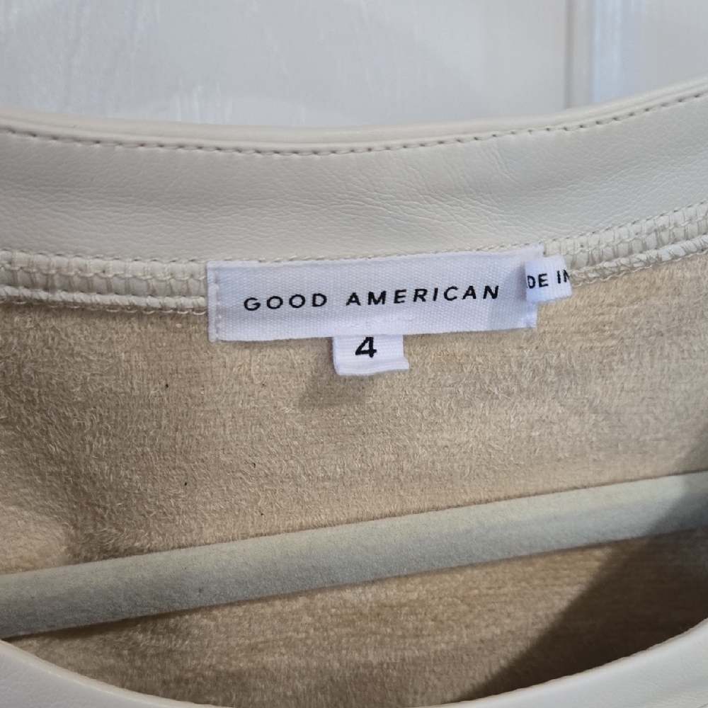 Good American Beige Short Sleeve Faux Leather Crop Size XL - Picture 4 of 8